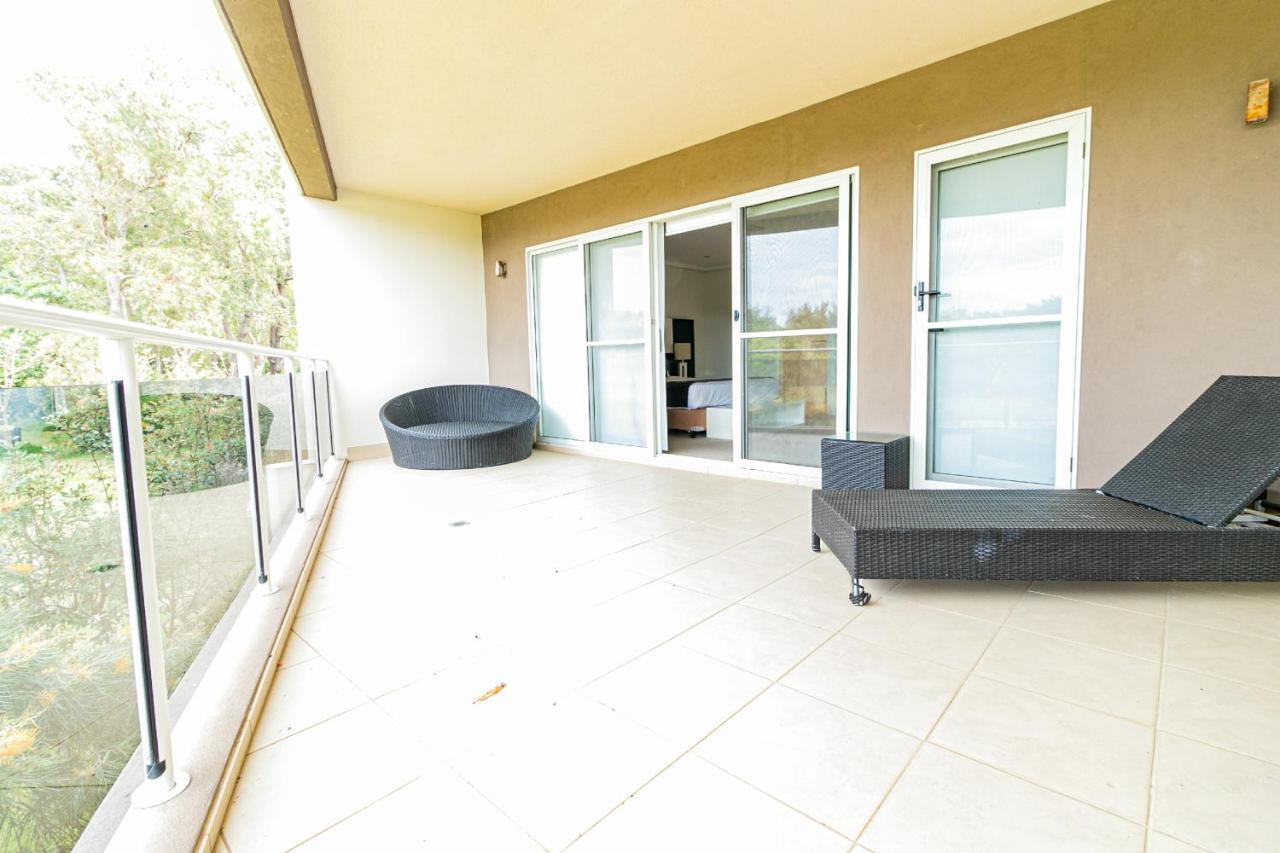 Absolute Beachfront Opal Cove Resort Korora Exteriör bild