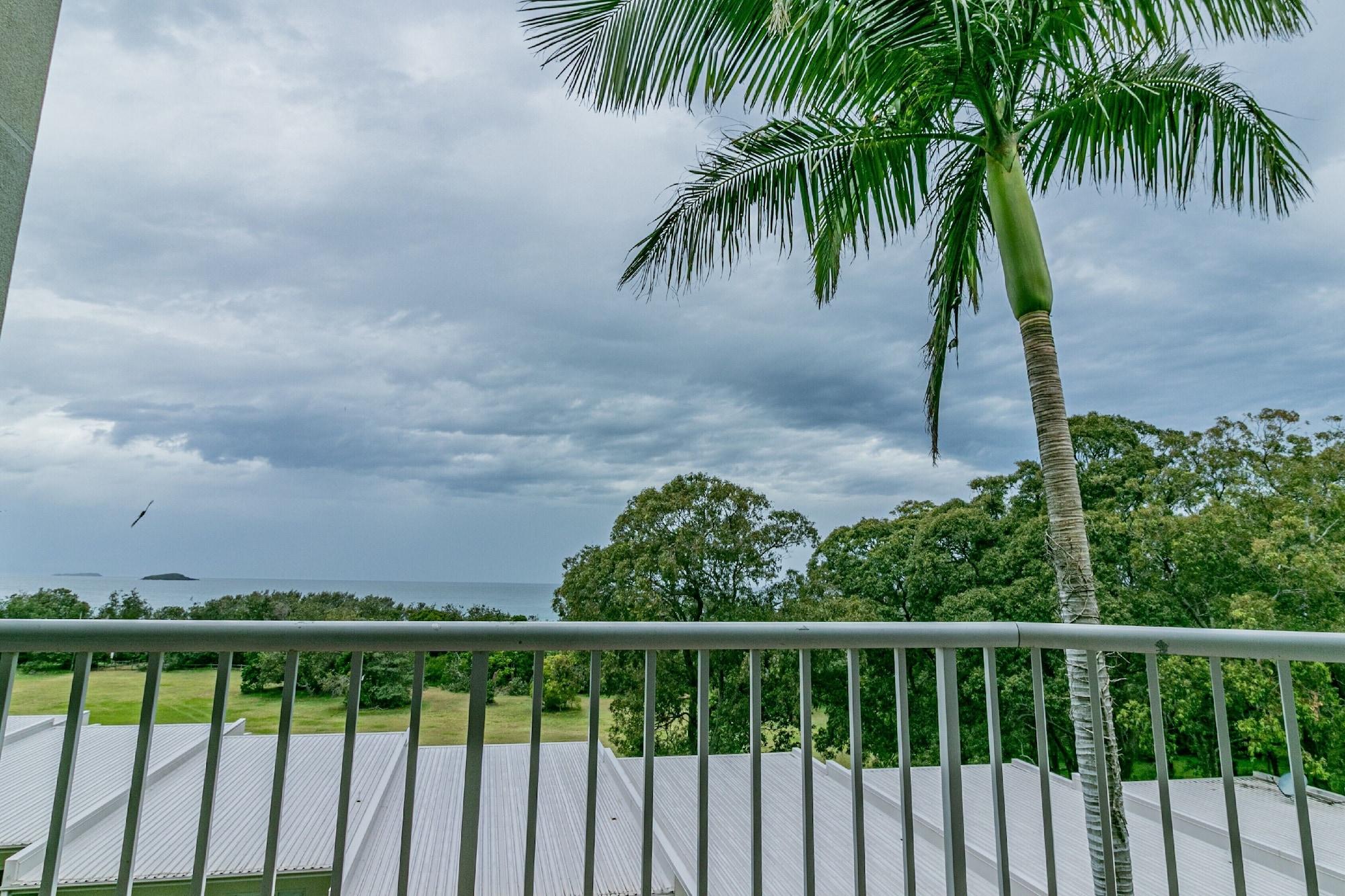 Absolute Beachfront Opal Cove Resort Korora Exteriör bild