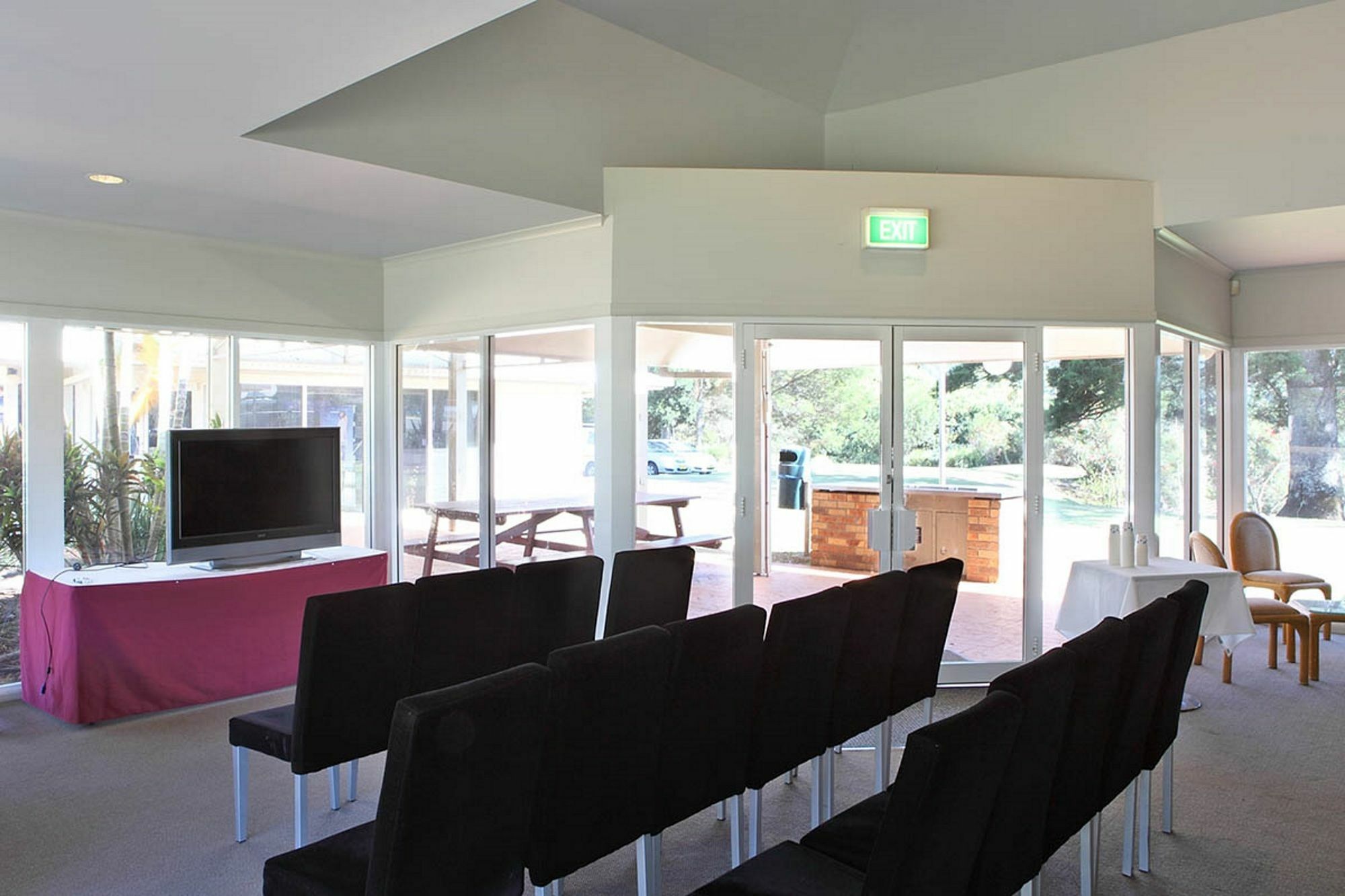 Absolute Beachfront Opal Cove Resort Korora Exteriör bild